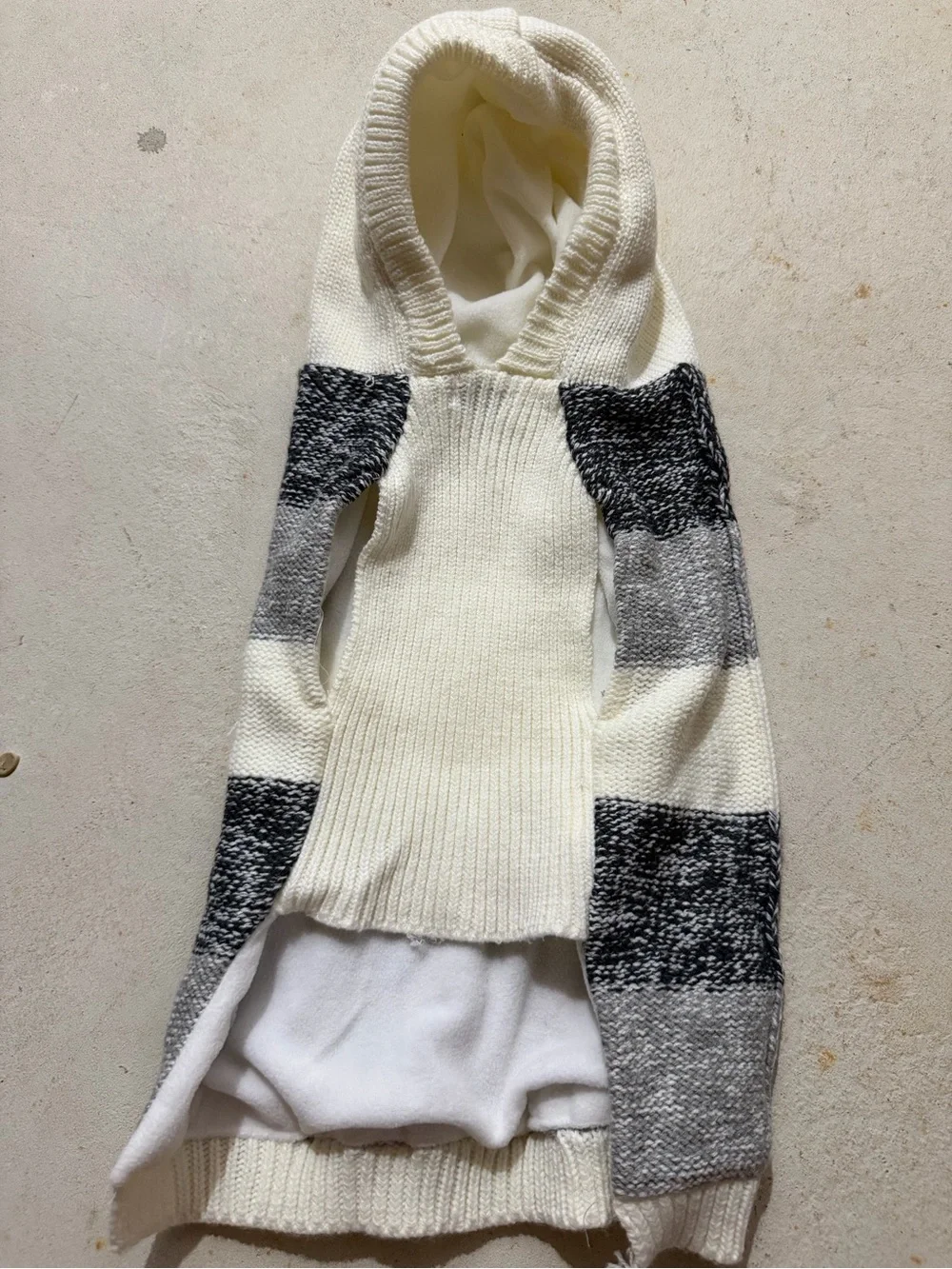 Cozy Striped Cable Knit dog Hooded Sweater - White & Gray